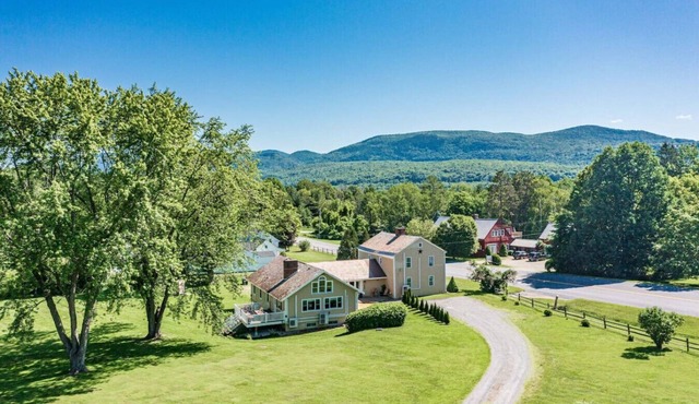 1812 House, 2 Stays, 1 home