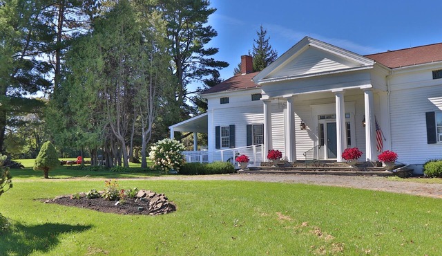 1819 House - Unique Group Friendly 6 bdrm/6 bath Close to Cooperstown Dreams Pk