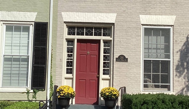 1829 Row House In Geneva’s Historic District for Extended Stay