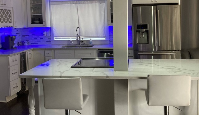 1847-Modern Luxury Fun House(420)