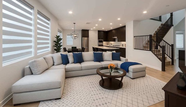 185 - Urban Elegance Estate