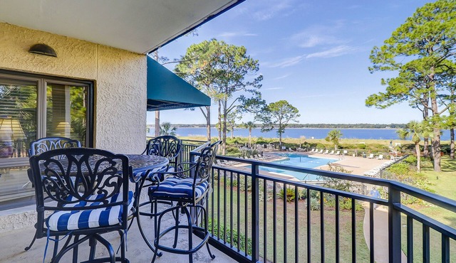 1855 Beachside Tennis - Gorgeous Views of Calibogue Sound!