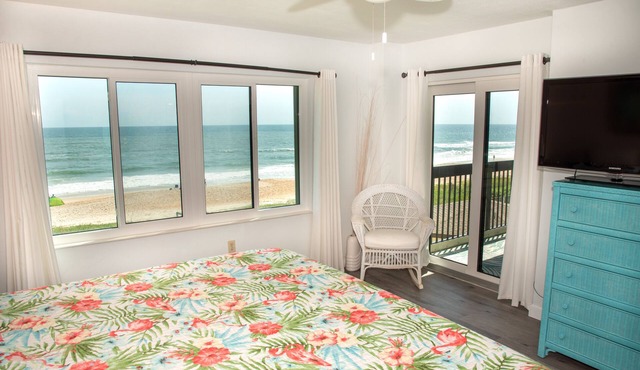 1860 SqFt of AMAZING ocean views from every room-3 full bath-private work space!