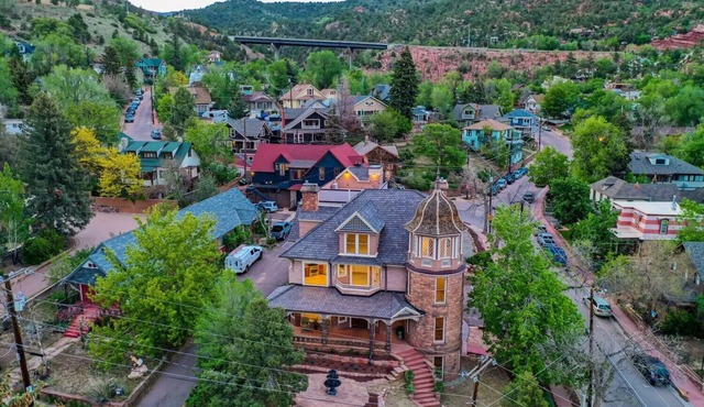 1880 Historic Richardsonian Romanesque Manitou Springs Award-winning Restoration