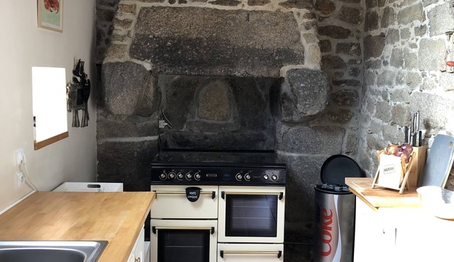 1884 property Clos de murs Lanildut