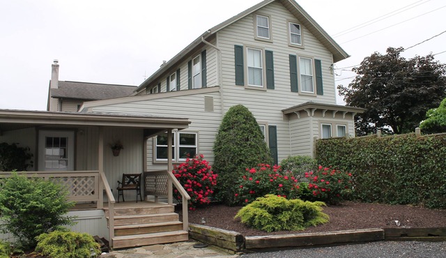 1885 Home in southern Lancaster County
