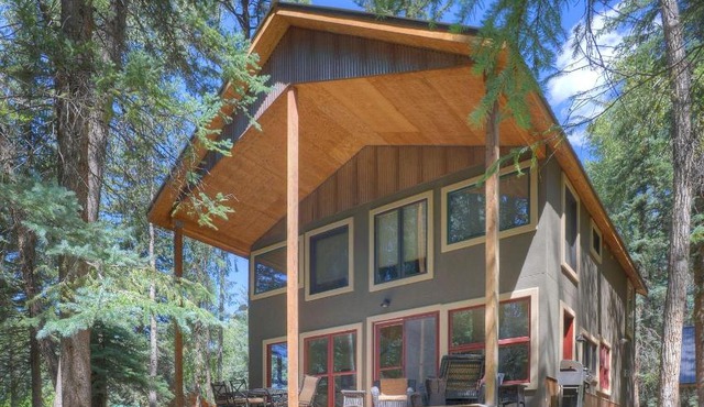 189 High Trails Creekside Retreat