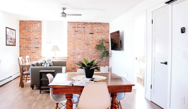 1890 Lofts - Harvester: Historic Loft Near Amana Colonies, Winery, Outlet Mall