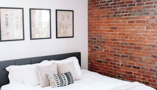 1890 Lofts - Mayberry : Family Friendly King Beds Near I‑80 Walkable