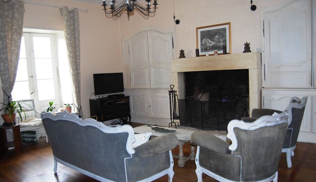 18th and 19th century mansion in the heart of the Cahors vineyard