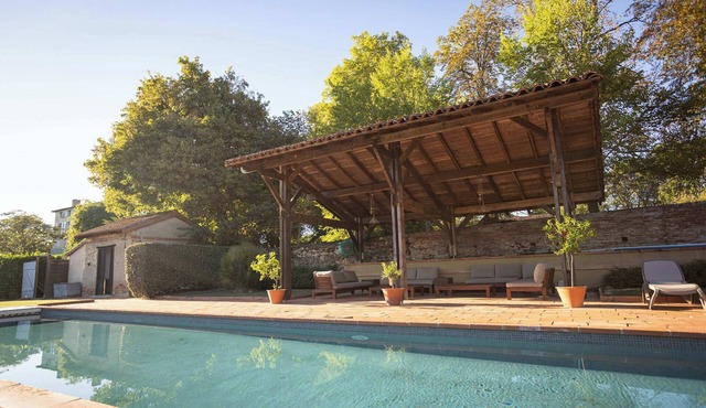 18th Century Chateau with Stunning Pool & Gardens