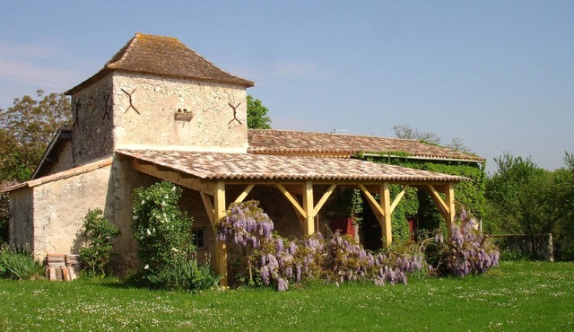 18th Century Cottage Farmhouse with Beautiful View of Dordogne River Valley