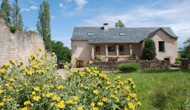 18th Century House beside the ruins of a medieval castle