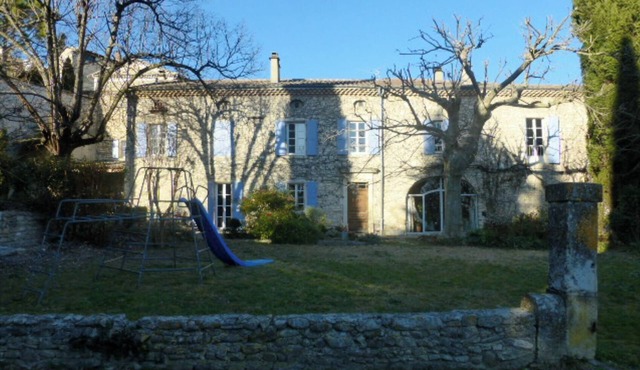 18th century Mas Provençal with swimming pool and fenced garden in village