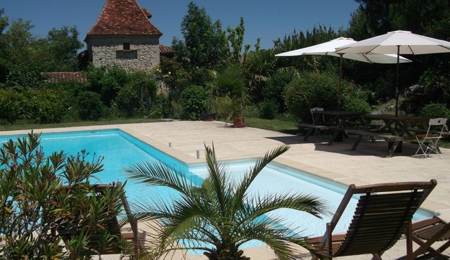 18th century renovated farm building in Gascony: Le Bourdieu de Combarrau