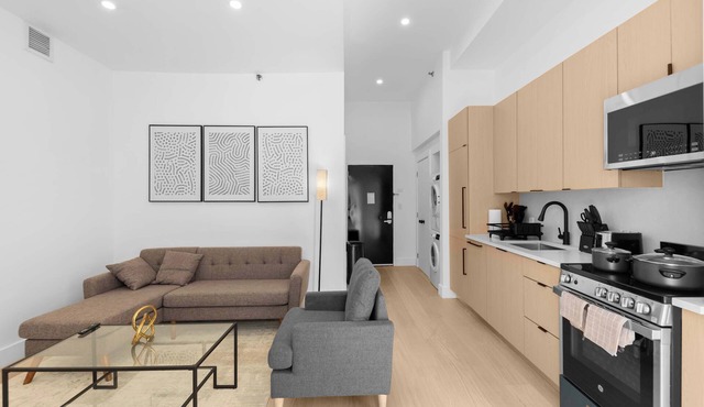 19-4D 2BR 1Bath Luxury Apt East Village