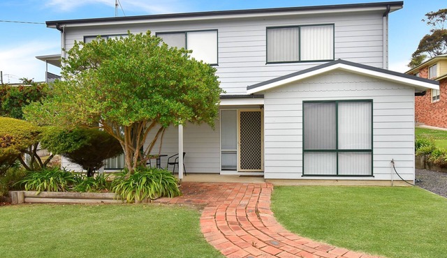 19 George Lane - Enjoy the water views from the sitting room upstairs!