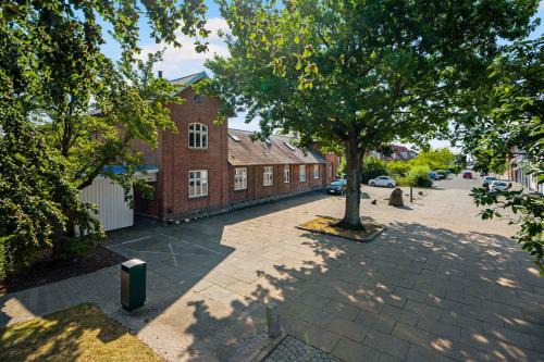 190 M Near The Beach 2 Apartments In One