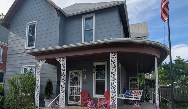 1900 3br Queen Anne with AC in adorable Magic City - Moberly