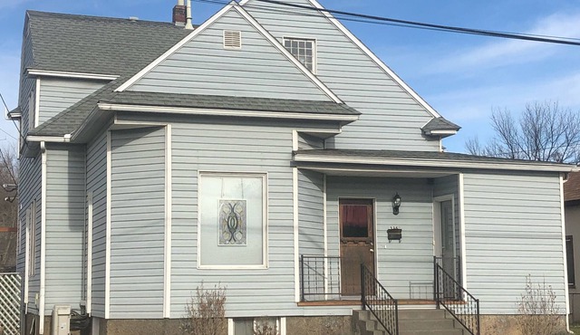 1900 Vintage home in downtown Pendleton.