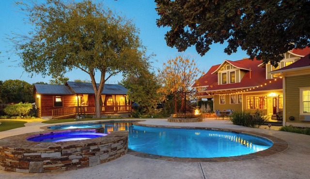 1906 Estate – 21 Guests - Pool - Hot Tub - Main House + 2 Cabins