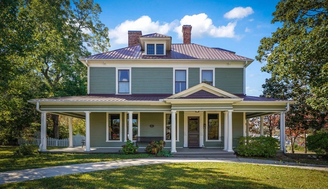 1909 Restored Victorian in the heart of Aberdeen - Available for US Open