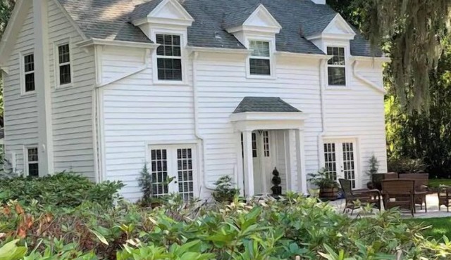 1920 Carriage House on Private 5 Acre Riverfront Parklike Estate with DOCK