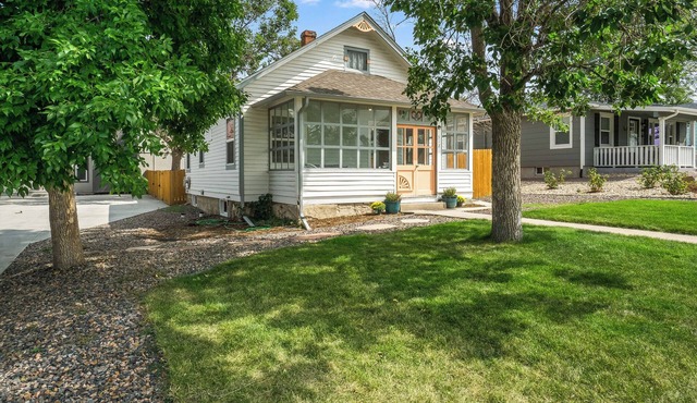 1920's Historic House Short Walk to Downtown