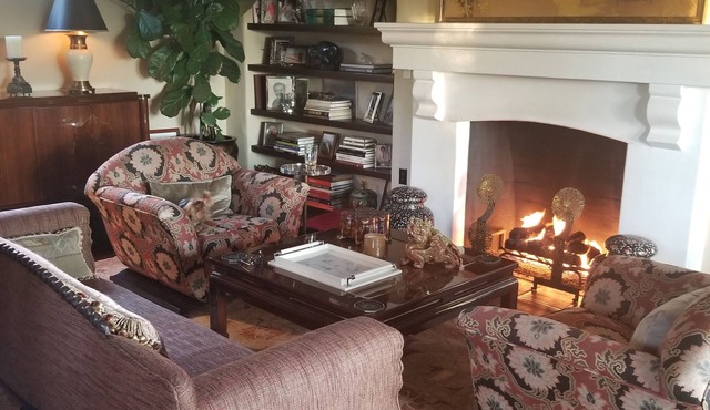 1920's Spanish Colonial romanic villa, minutes from the beach