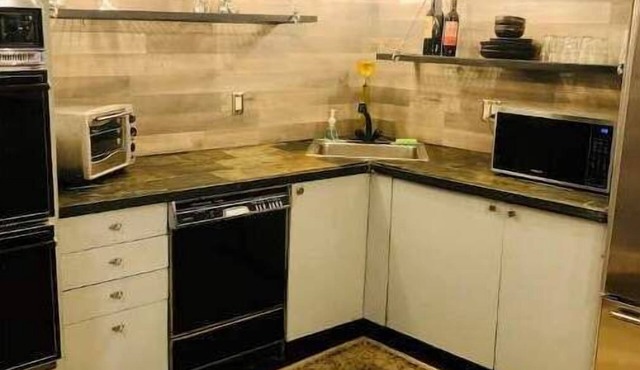 1920s fully updated unique 2 BR open artist loft space