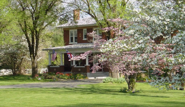 1926 Guest House. 1/2 mile to Virginia Horse Ctr. 2 miles to VMI, W&L, Lex!