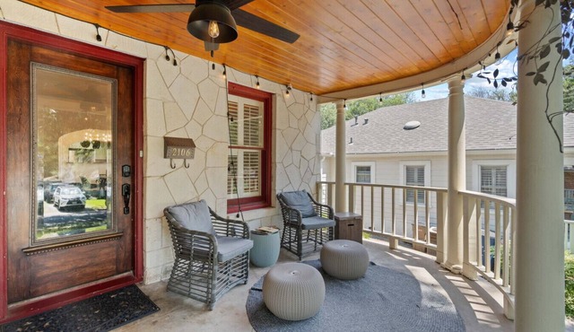 1930s Austin Charming Home w/Hot Tub Near South Congress!