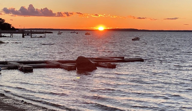 1930s Cape Cod Cottage just a few houses from the beach!