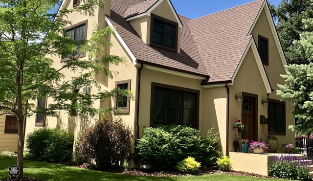 1938 Home In The Heart Of Lander