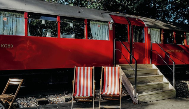 1938 London Tube Carriage with hot tub in adult's only retreat