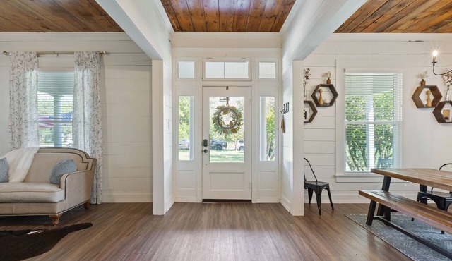1940's Shiplap Charmer Close to Downtown Waco! PET FRIENDLY!