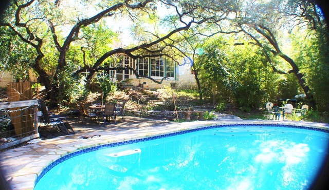 1940s Estate COOL Blue Pool!