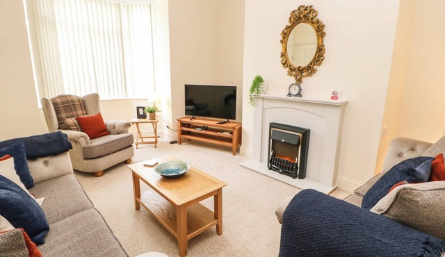 195 DURHAM ROAD, family friendly, with a garden in Consett