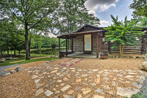 1950's Serenity Pond Cabin w/View: Peace & Quiet!