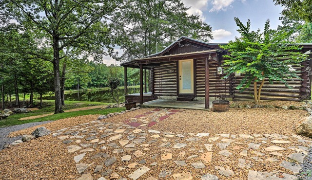 1950's Serenity Pond Cabin w/View: Peace & Quiet!