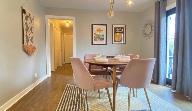 1960s Ranch Nashville 3BR - Cozy Vibes & Dog Yard