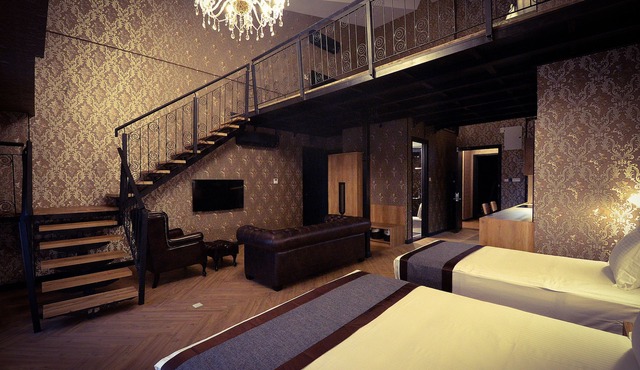 1969 Business Suites