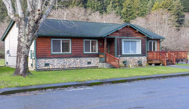 19A Johnny Redwood Suite at the Meadow Site