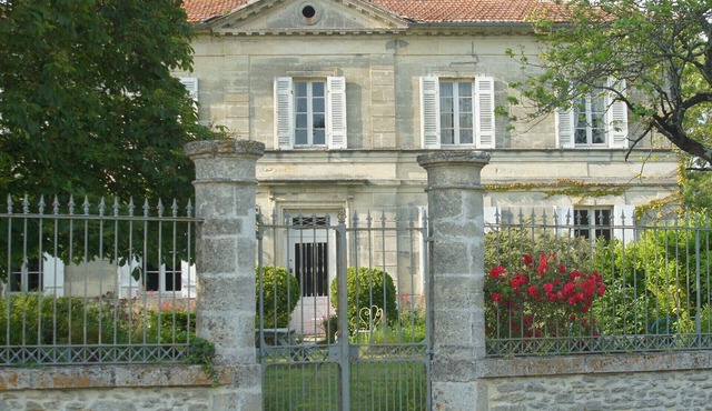 19th century house, tranquility and comfort near the Medoc castles