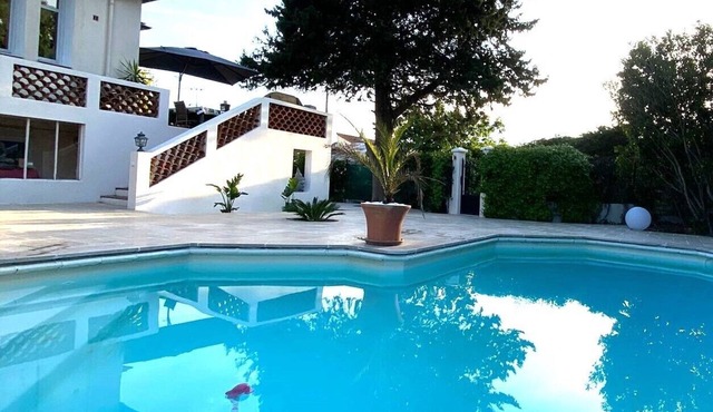 19th century farmhouse near Cannes beaches in quiet pool/spa/garden not overlooked
