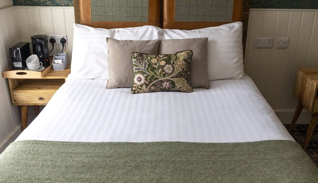 19th century Inn with luxury accommodation & free breakfast