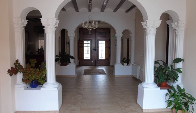 19th-century manor house in hamlet near the sea