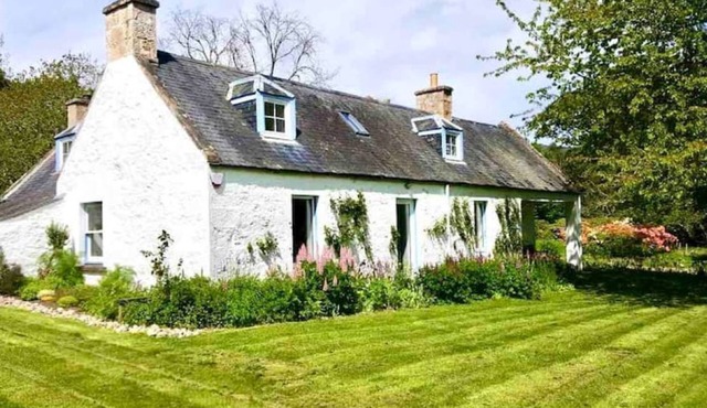 19th Century Millers Cottage with stunning views, beautifully renovated.