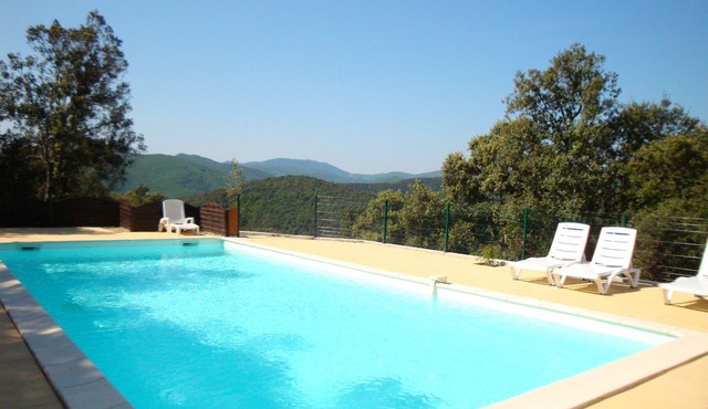 19th century mill. Private swimming pool. Luxurious services. Very peaceful