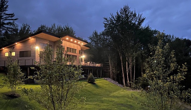 1A Maple Lodge Stunning luxury Scandinavian style home with great views